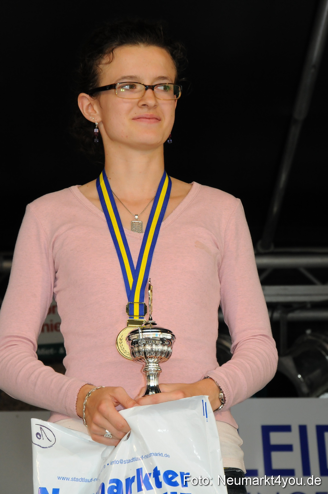 0006 Stadtlauf Neumarkt Siegerehrung 200909